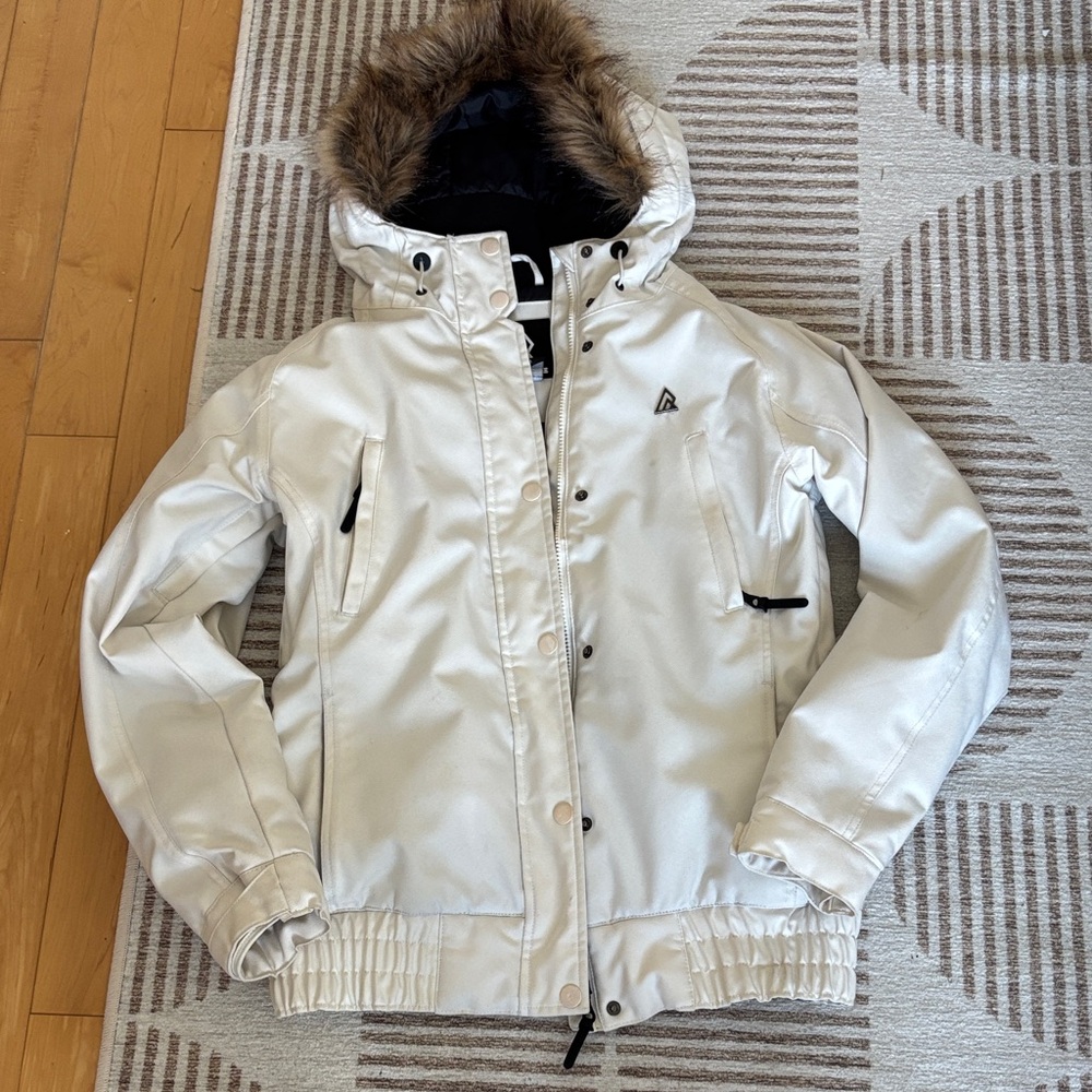 Ripzone White Hooded Ski Jacket with Fur Trim